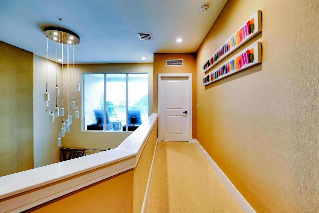 Beautiful Townhome Overlooking The Lake And The Pool Орландо Екстериор снимка